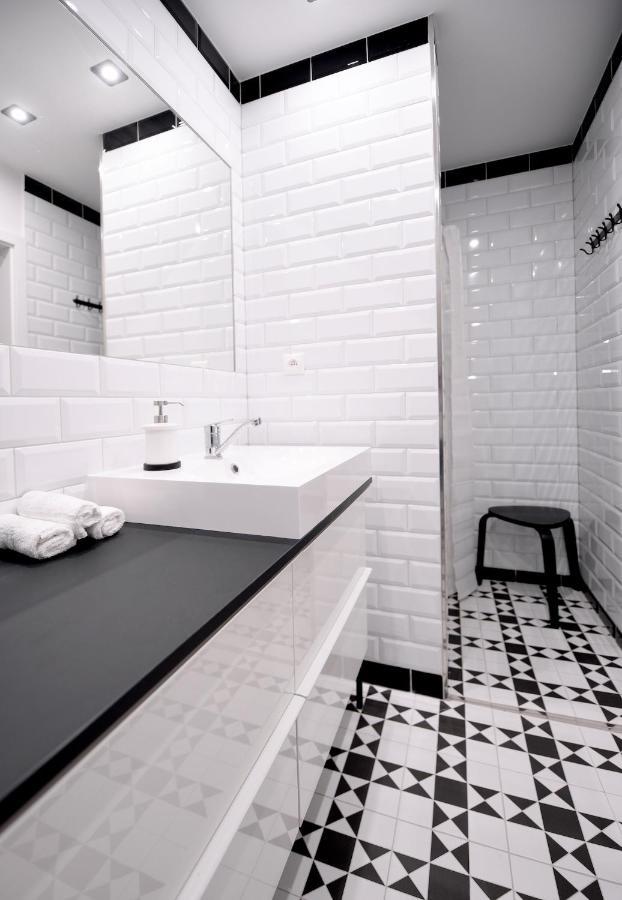 Apartman S Atriom V Historickom Centre เตร็นชีน ภายนอก รูปภาพ